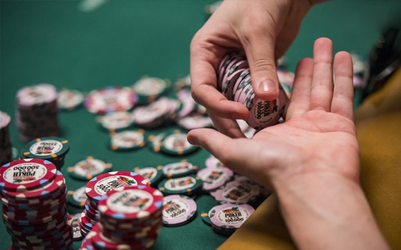 Hai chiến thuật Bluff trong Poker mà bạn nên biết