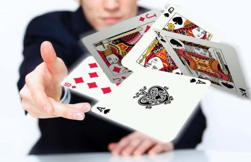 Các lá bài được ghi nhớ giúp người chơi dễ ra quân bài hơn